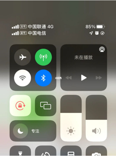 新洲苹果手机维修分享iPhone双卡信号解决办法 